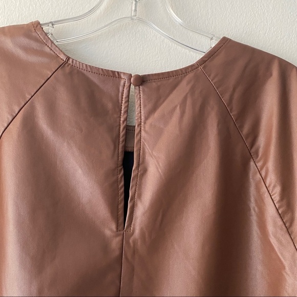 Prologue Women's Short Sleeve Vinyl Faux Leather Blouse Brown Size Large - Picture 6 of 6